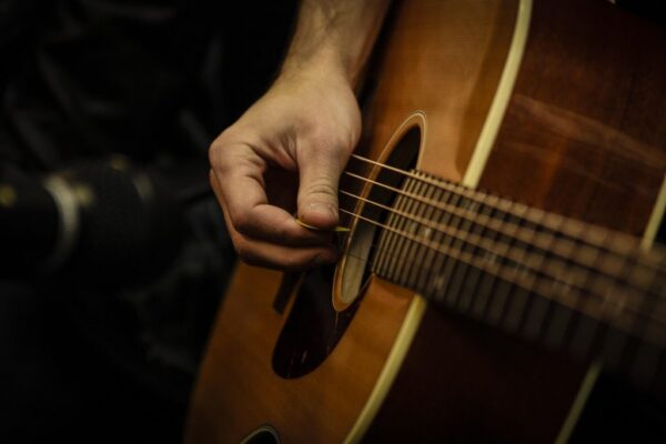 What type of guitar pick?