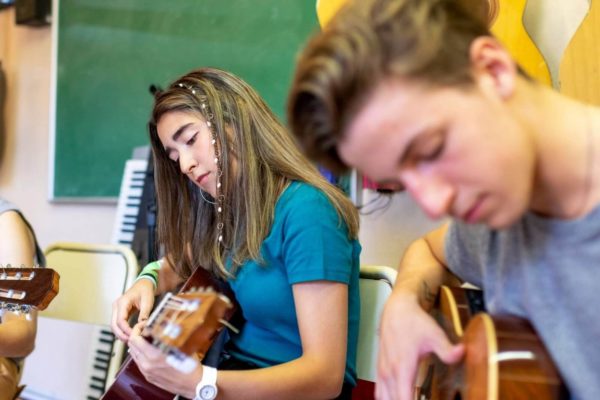 Guitar Lessons Tooting Greater London SW17 Guitar Teacher in Tooting Broadway Guitar Lessons Tooting Bec