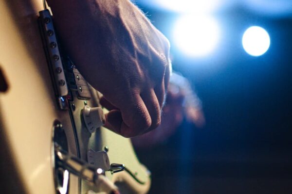 What Pro Guitarists Know