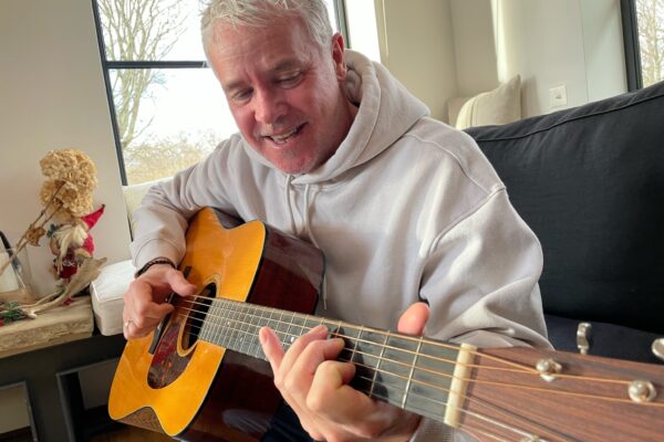 Guitar Solos Made Easy