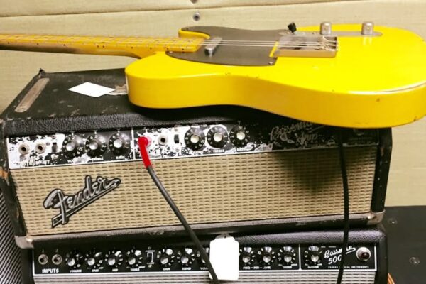 Hybrid Picking Guitar