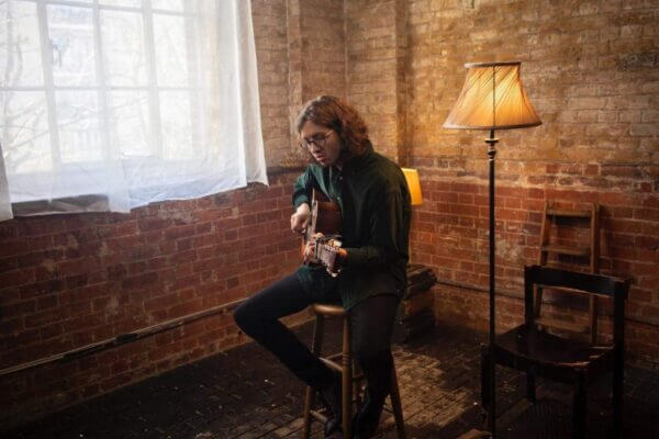 Learn to Play Major and Minor Triads Across the Guitar Neck