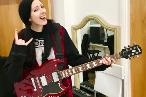 Active vs Passive Guitar Pickups